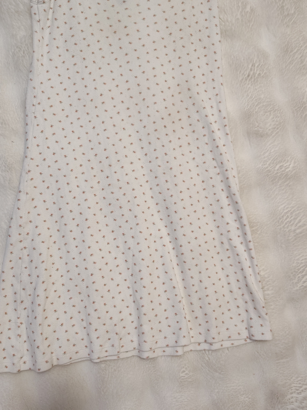 100% Cotton White Night Gown With Tiny Pink Floral Print - Picture 3 of 9